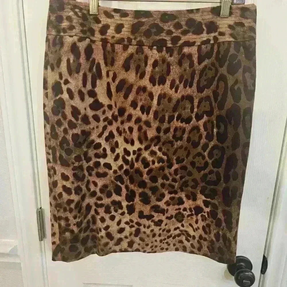 Rafaella Petite Leopard Print Skirt with Back Slit - Picture 3 of 5